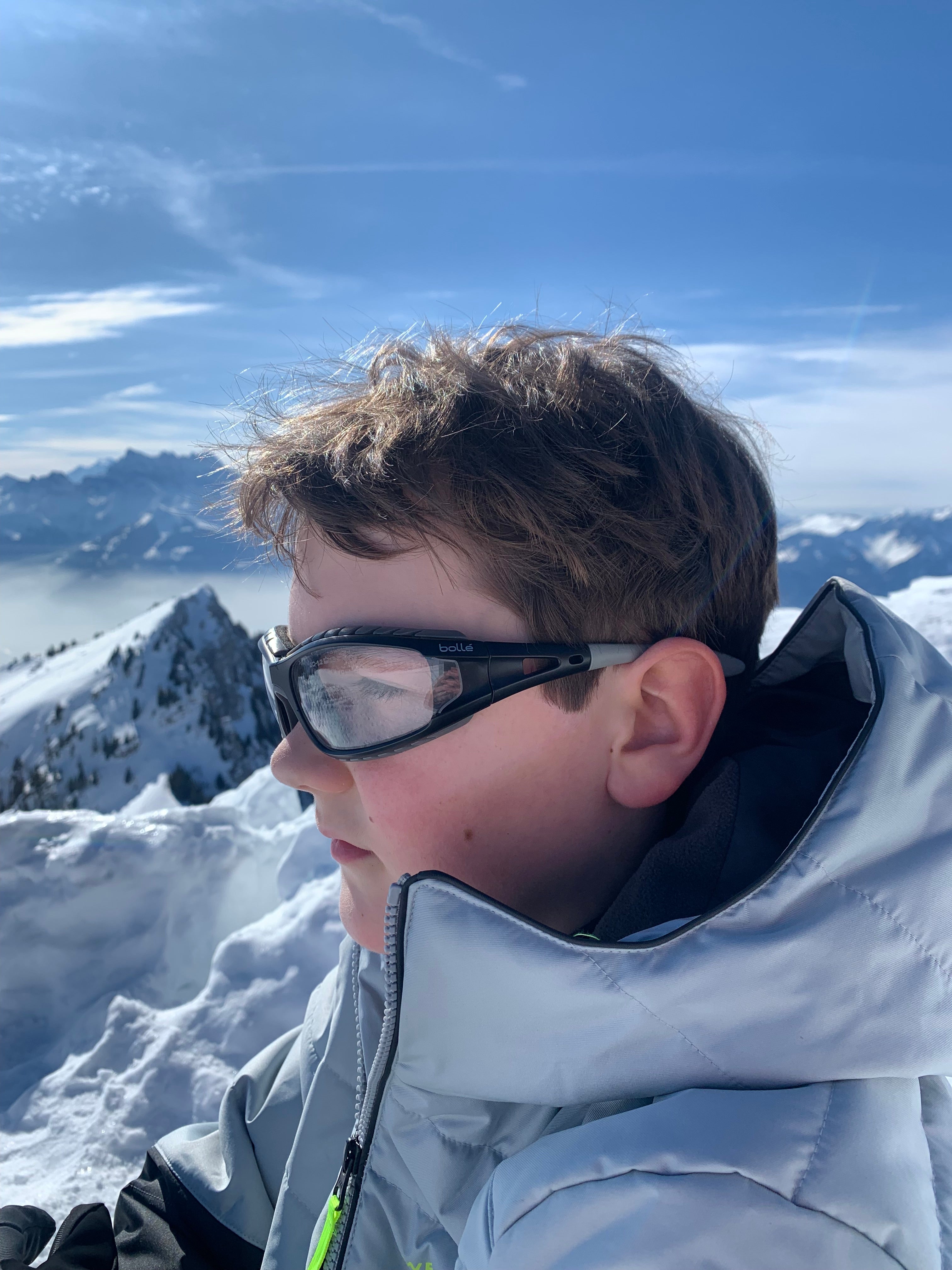 Wraparound cycling glasses and sunglasses