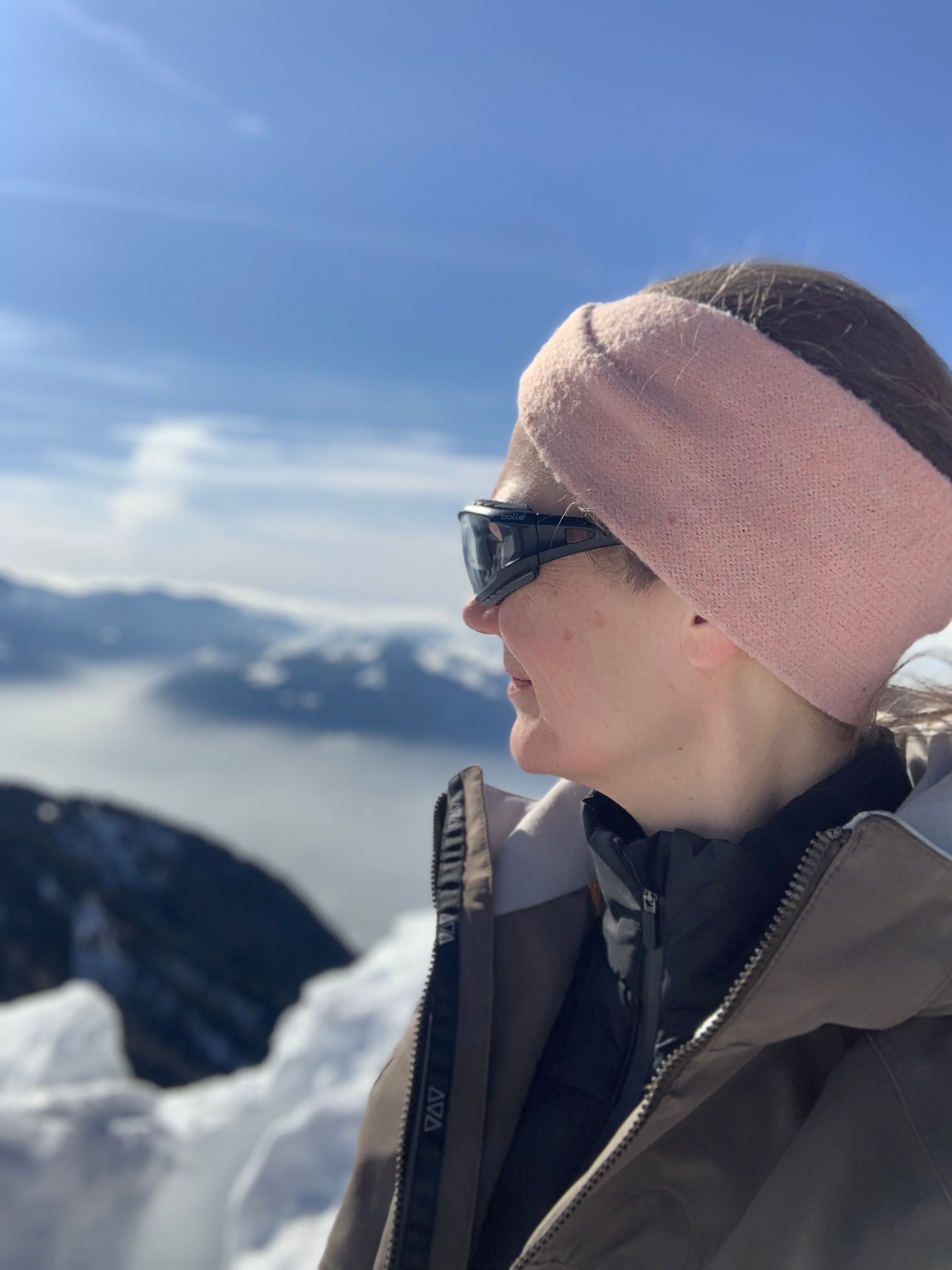 Wraparound cycling glasses and sunglasses