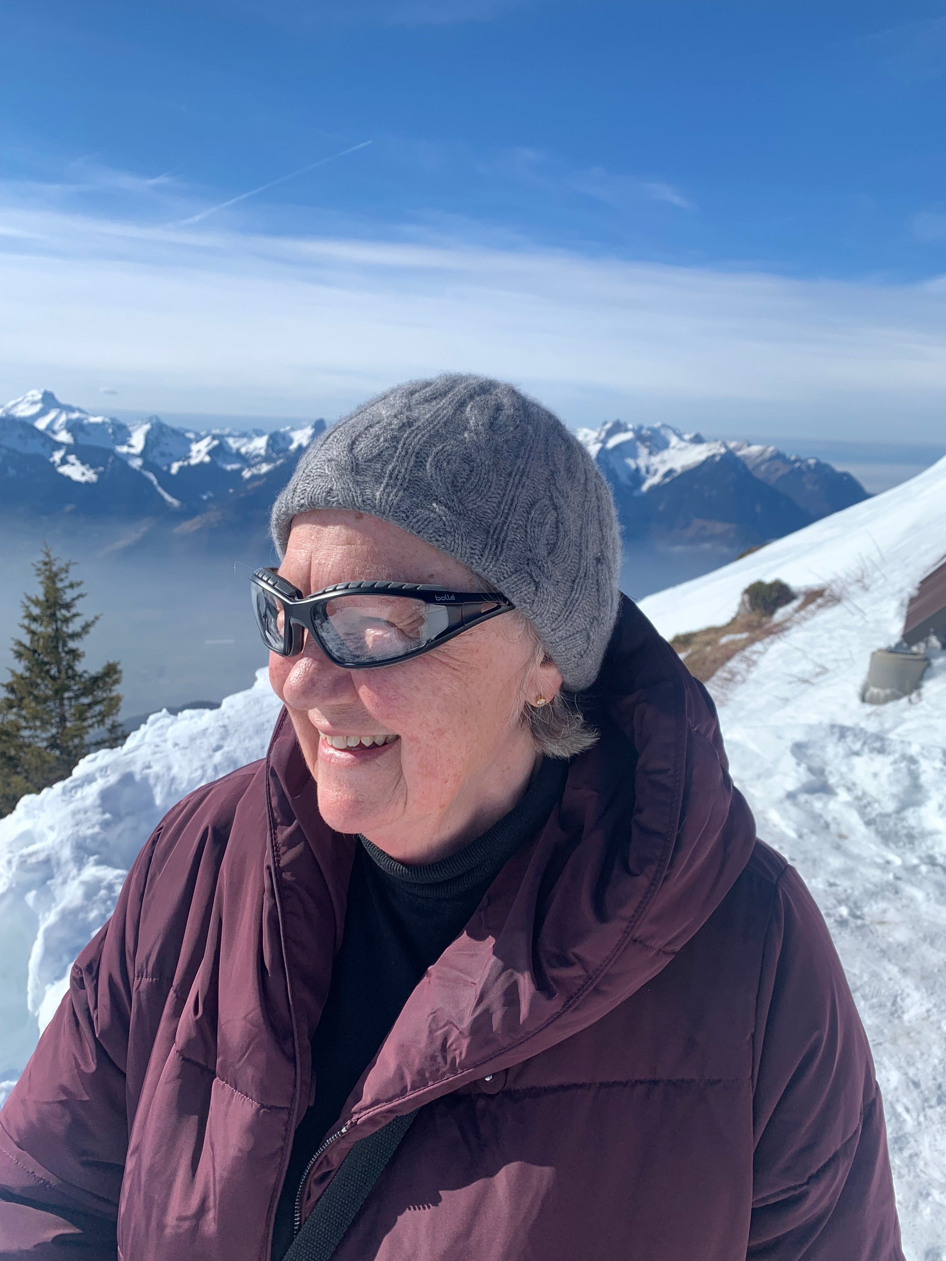 Wraparound cycling glasses and sunglasses