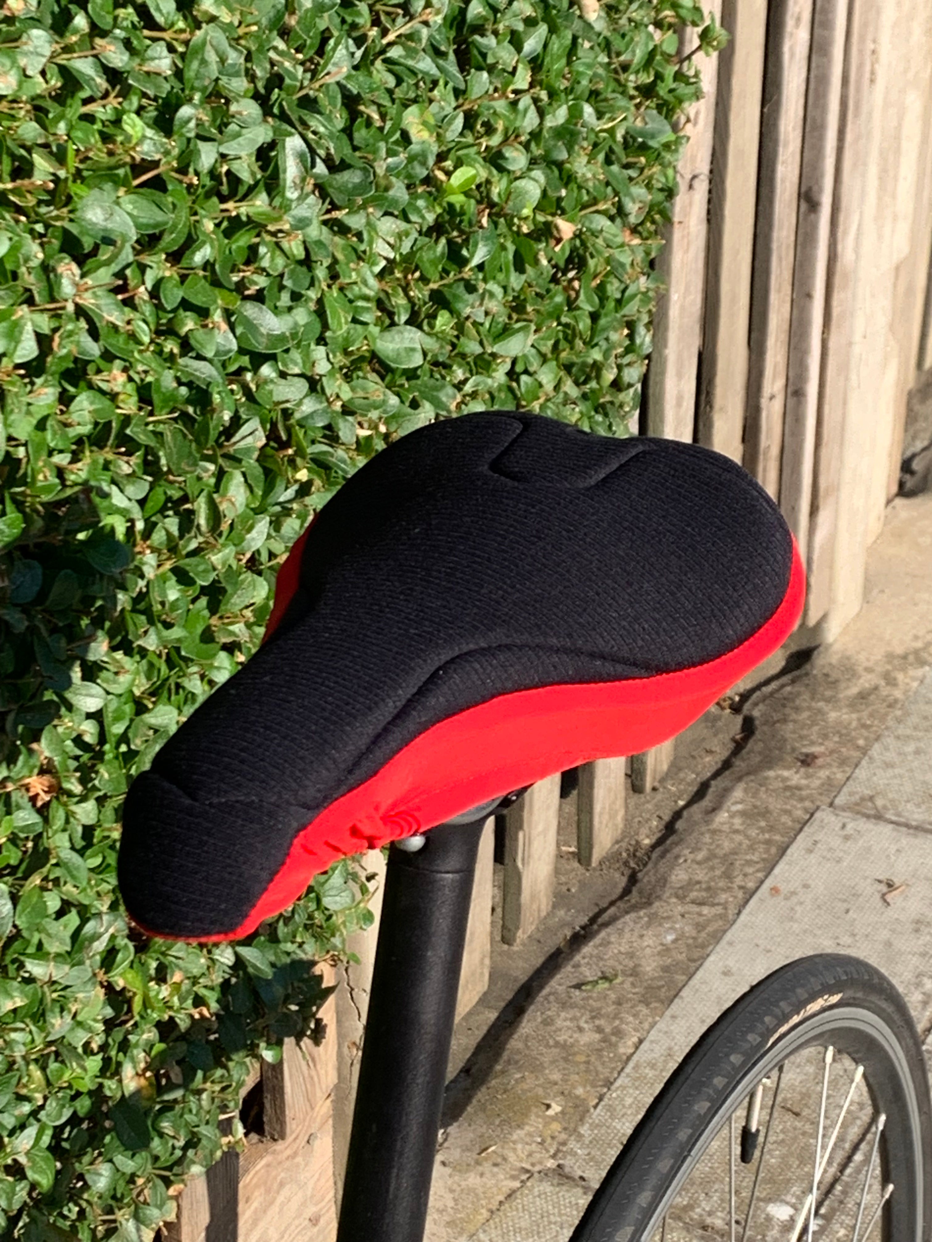 Padded Bike Seat Cover - Black & Red (Women)